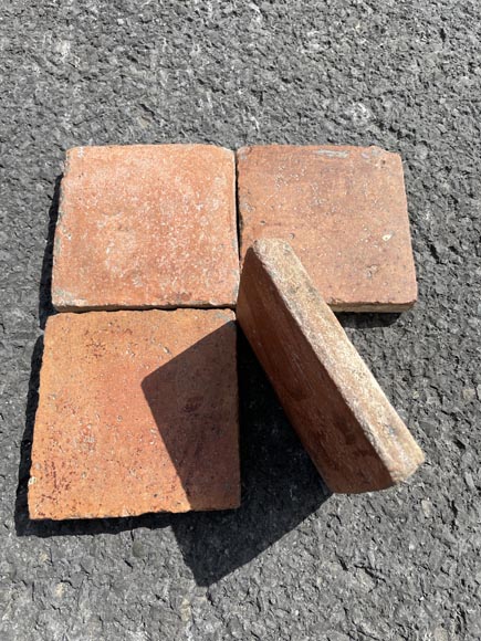 Important set of around 330 m² of terracotta floor tiles Important set of around 330 m² of terracotta floor tiles-2