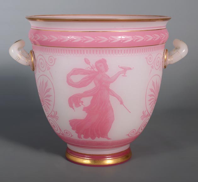 CRISTALLERIE DE BACCARAT, Neo-Greek, krater-shaped vase, made out of coated crystal, and etched through hydrofluoric acid, 1867 World’s Fair CRISTALLERIE DE BACCARAT, Neo-Greek, krater-shaped vase, made out of coated crystal, and etched through hydrofluoric acid, 1867 World’s Fair-6