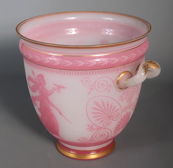 CRISTALLERIE DE BACCARAT, Neo-Greek, krater-shaped vase, made out of coated crystal, and etched through hydrofluoric acid, 1867 World’s Fair CRISTALLERIE DE BACCARAT, Neo-Greek, krater-shaped vase, made out of coated crystal, and etched through hydrofluoric acid, 1867 World’s Fair-7