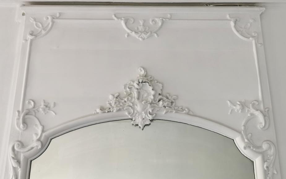 Louis XV style trumeau with asymmetrical shell decoration Louis XV style trumeau with asymmetrical shell decoration-1