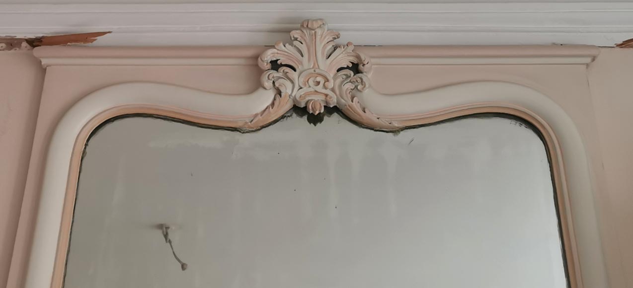 Large Louis XV style trumeau with decoration of acanthus leaves shaped as a shell Large Louis XV style trumeau with decoration of acanthus leaves shaped as a shell-1