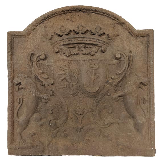 Cast iron fireback with the wedding coat of arms of Joseph-François de Montecler et Hyacinthe Menon de Turbilly, 17th century Cast iron fireback with the wedding coat of arms of Joseph-François de Montecler et Hyacinthe Menon de Turbilly, 17th century-0