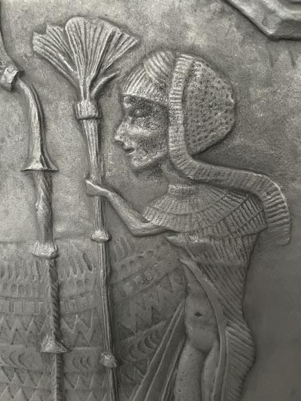 Fireback Adorned with an Egyptian-Inspired Low-Relief, 20th Century Fireback Adorned with an Egyptian-Inspired Low-Relief, 20th Century-5