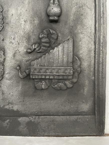 Fireback with Nike and music instrument Fireback with Nike and music instrument-6