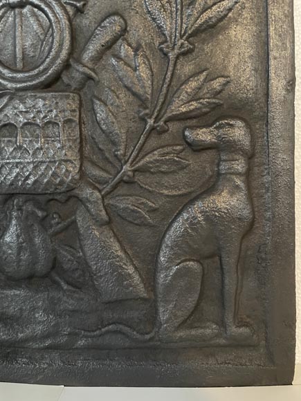 Modern fireback with a hunting decoration Modern fireback with a hunting decoration-5