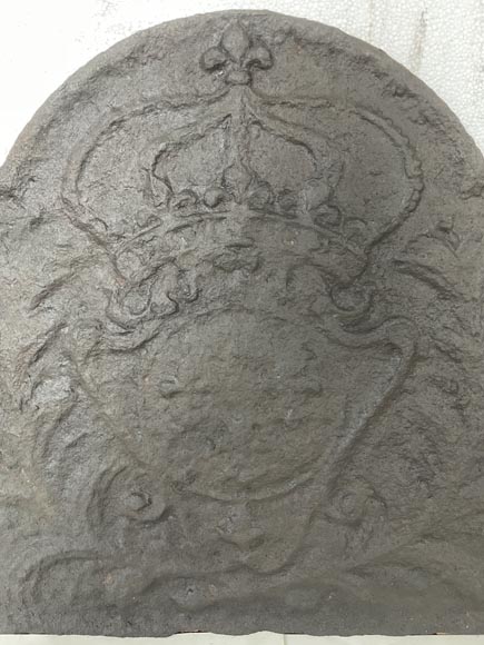 Cast iron fireback with the crowned arms of France Cast iron fireback with the crowned arms of France-1