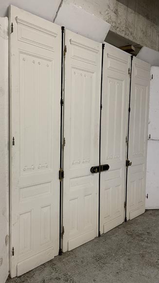 Important door with four leaves paneled decoration and small roses Important door with four leaves paneled decoration and small roses-1