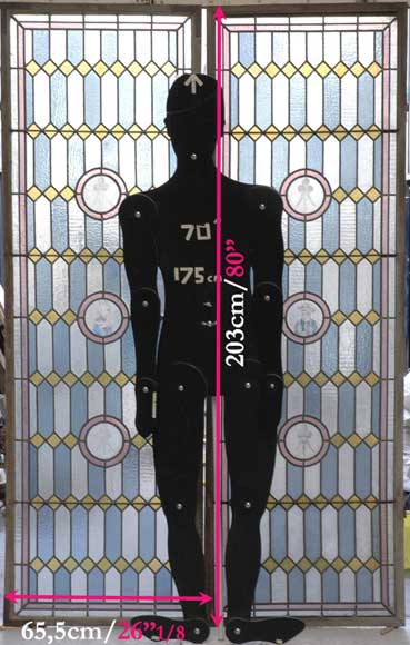 19th century stained glass window with profiles of Bretons 19th century stained glass window with profiles of Bretons-6