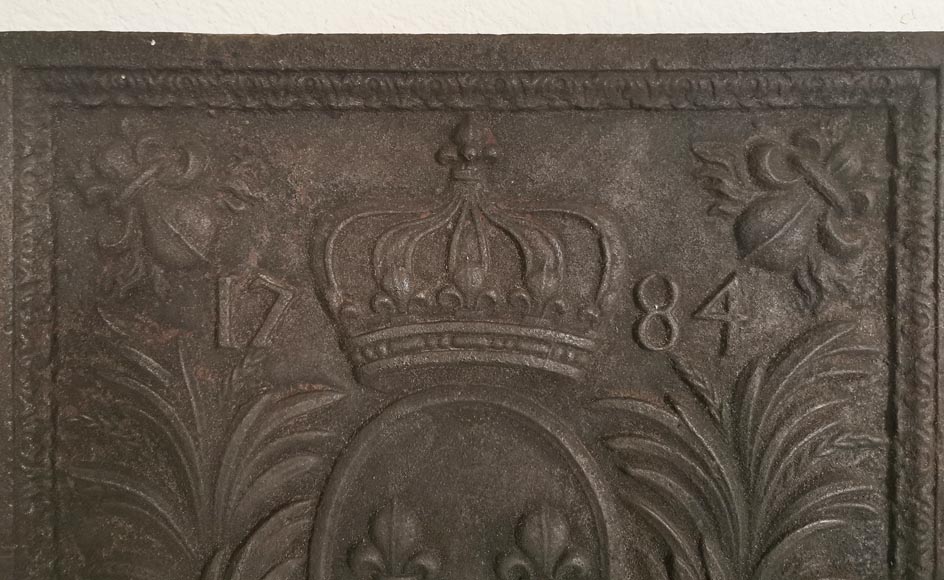 Cast iron fireback with the coat of arms of France Cast iron fireback with the coat of arms of France-1