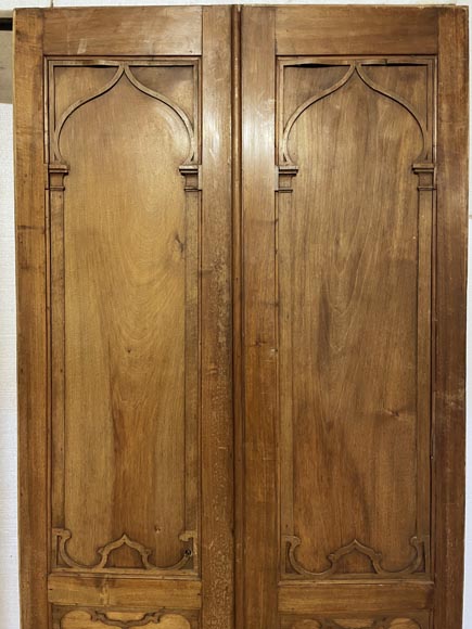 Pair of double oak doors with an Oriental inspiration Pair of double oak doors with an Oriental inspiration-3