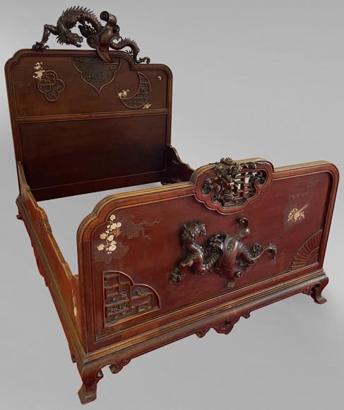 Maison des Bambous, Alfred PERRET et Ernest VIBERT (attributed to)- Japanese bed with dragon-tigers Maison des Bambous, Alfred PERRET et Ernest VIBERT (attributed to)- Japanese bed with dragon-tigers-0