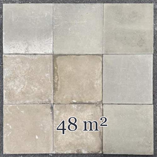 Batch of about 48 m² of flooring composed of large paving stones