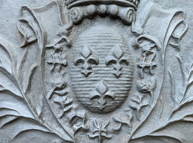 Louis XV style fireback with the coat of arms of France Louis XV style fireback with the coat of arms of France-2