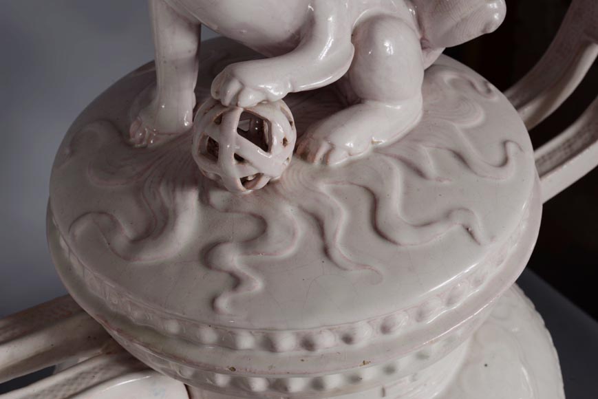 Gallé for l'Escalier de Cristal, Ceramic covered pot adorned with a Foo dog on the lid taking the traditional shape of Chinese perfume burner, circa 1870 Gallé for l'Escalier de Cristal, Ceramic covered pot adorned with a Foo dog on the lid taking the traditional shape of Chinese perfume burner, circa 1870-11