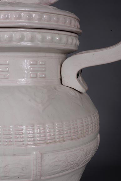 Gallé for l'Escalier de Cristal, Ceramic covered pot adorned with a Foo dog on the lid taking the traditional shape of Chinese perfume burner, circa 1870 Gallé for l'Escalier de Cristal, Ceramic covered pot adorned with a Foo dog on the lid taking the traditional shape of Chinese perfume burner, circa 1870-13