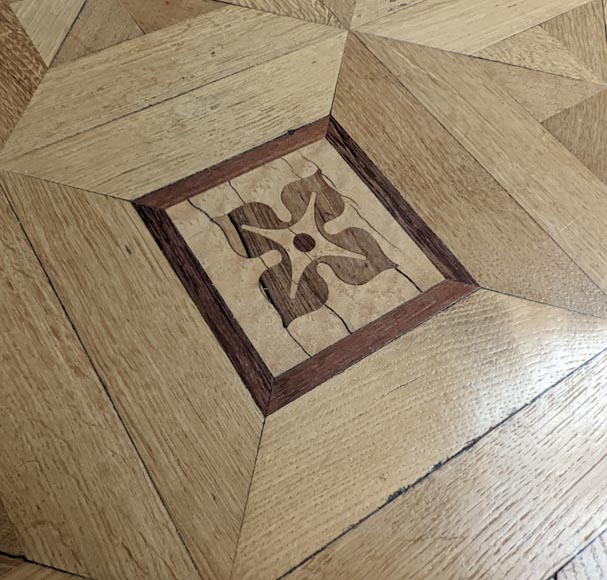Parquet flooring with wood marquetery depicting diamond shapes and stylized flowers, late 19th century Parquet flooring with wood marquetery depicting diamond shapes and stylized flowers, late 19th century-8