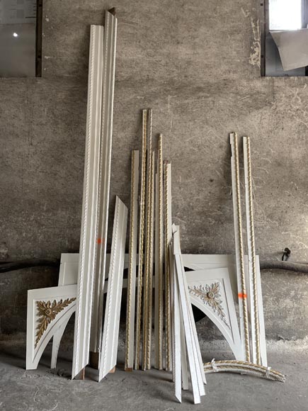 Carved, regilded and white-painted wooden paneling Carved, regilded and white-painted wooden paneling-20