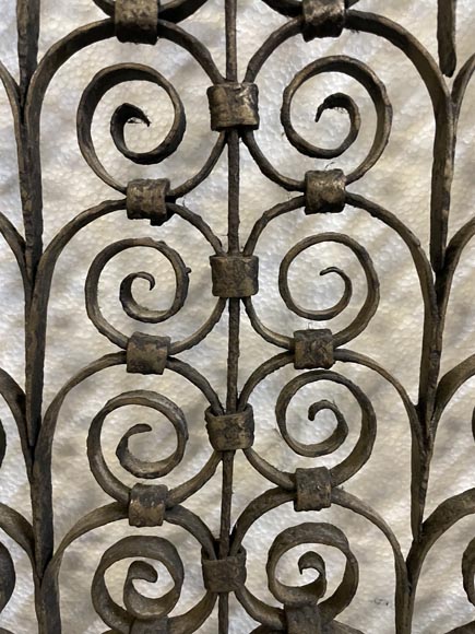 Pair of Gothic style wrought iron radiator railings Pair of Gothic style wrought iron radiator railings -9