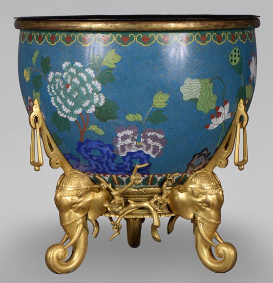 F. Barbedienne (Attr. to) - Planter with a Chinese cloisonne enamel decor mounted in gilt bronze F. Barbedienne (Attr. to) - Planter with a Chinese cloisonne enamel decor mounted in gilt bronze-0