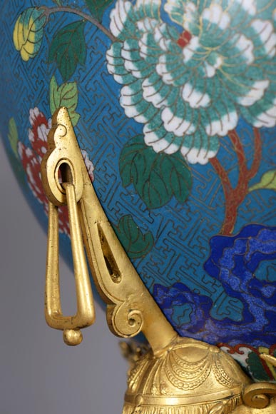 F. Barbedienne (Attr. to) - Planter with a Chinese cloisonne enamel decor mounted in gilt bronze F. Barbedienne (Attr. to) - Planter with a Chinese cloisonne enamel decor mounted in gilt bronze-5