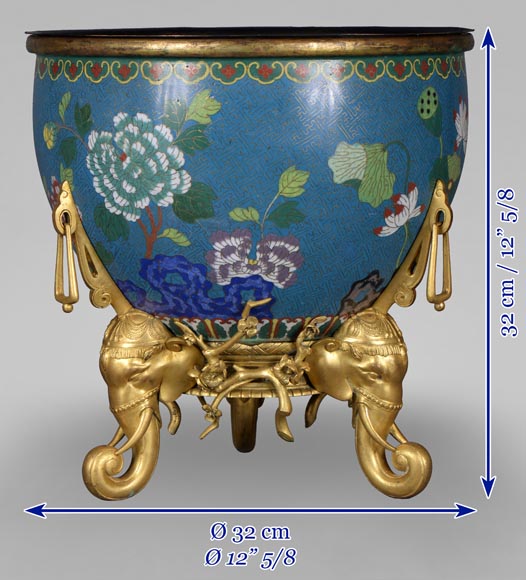 F. Barbedienne (Attr. to) - Planter with a Chinese cloisonne enamel decor mounted in gilt bronze F. Barbedienne (Attr. to) - Planter with a Chinese cloisonne enamel decor mounted in gilt bronze-9