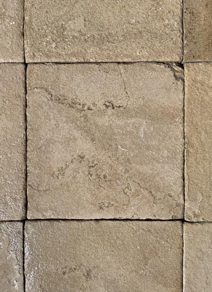 Batch of about 13,5m² of stone square tiles Batch of about 13,5m² of stone square tiles-3