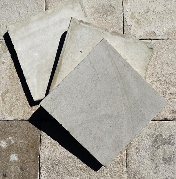 Batch of about 13,5m² of stone square tiles Batch of about 13,5m² of stone square tiles-5