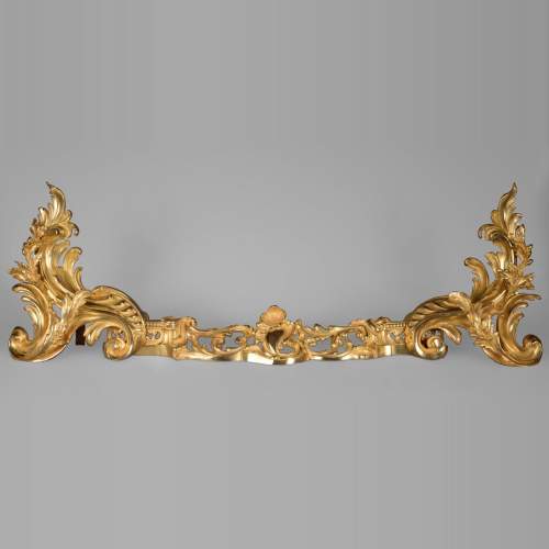 Large Louis XVI style firefender in gilt bronze 