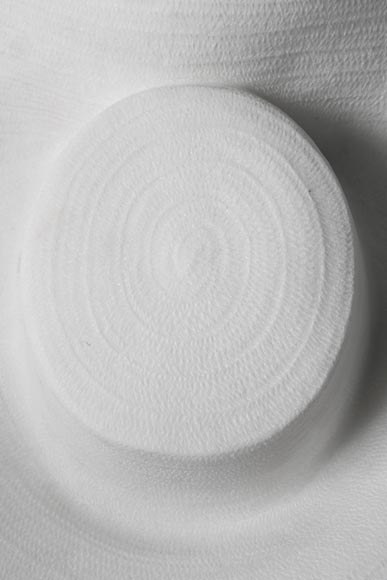 F. SAUL, Jeune fille au chapeau dans les vignes, carved bust in Carrara marble-11