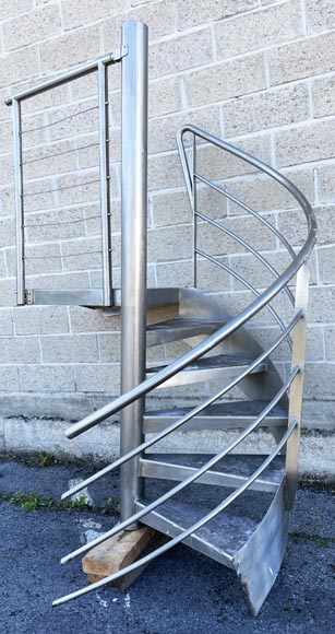 Modern metal spiral staircase Modern metal spiral staircase-3