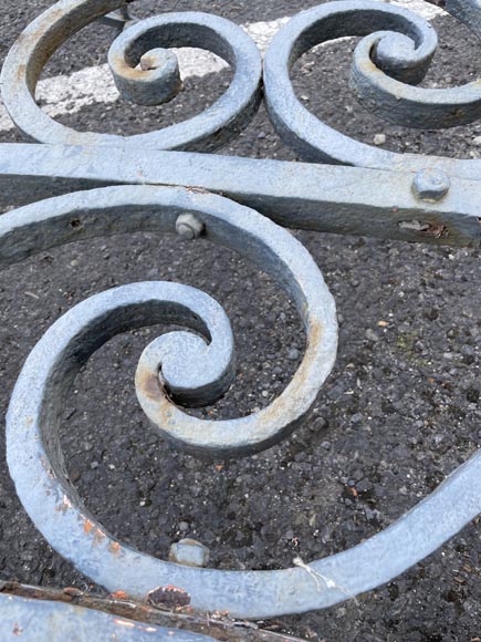 Wrought iron double panel gate with spikes Wrought iron double panel gate with spikes-6