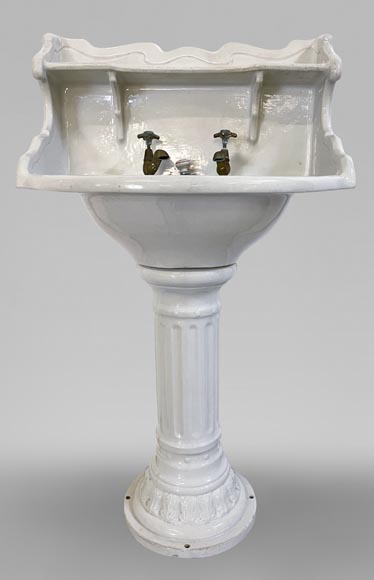 Earthenware washbasin on column, 19th century Earthenware washbasin on column, 19th century-0