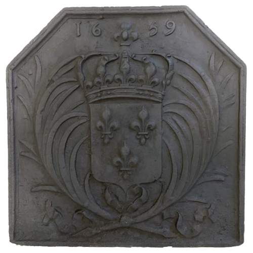 Old fireback with the arms of France