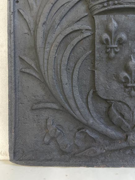 Old fireback with the arms of France Old fireback with the arms of France-5