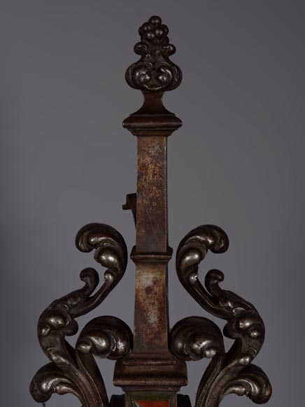 Pair of silvered iron and cat iron andirons with standing lions Pair of silvered iron and cat iron andirons with standing lions-4