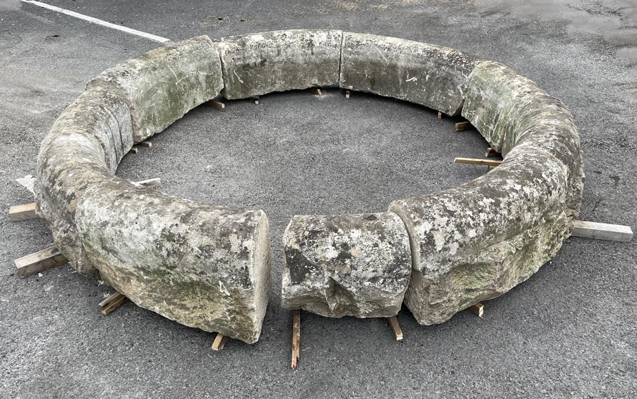 18th-century stone basin 18th-century stone basin-2