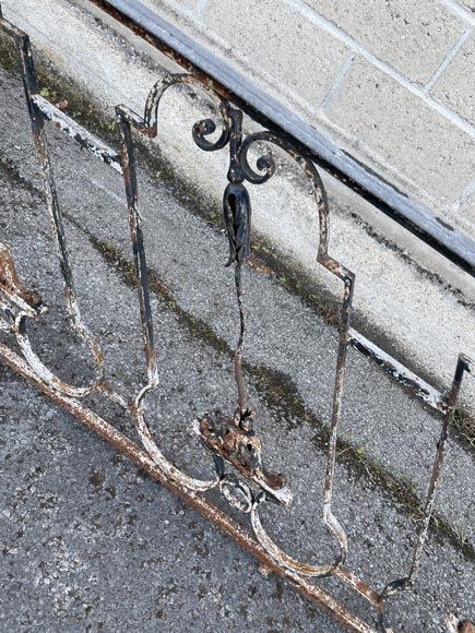 Long pair of staircase railings in the Napoleon III style, 18th century Long pair of staircase railings in the Napoleon III style, 18th century-4
