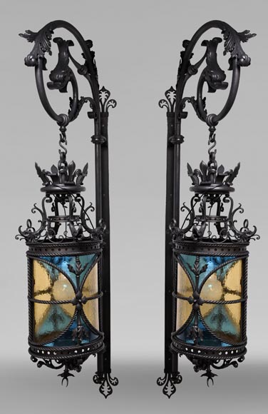 Pair of neo-Gothic lanterns with fleur-de-lis and dolphins, circa 1895 Pair of neo-Gothic lanterns with fleur-de-lis and dolphins, circa 1895-0