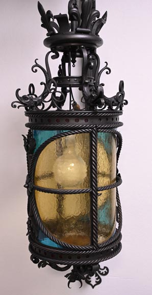 Pair of neo-Gothic lanterns with fleur-de-lis and dolphins, circa 1895 Pair of neo-Gothic lanterns with fleur-de-lis and dolphins, circa 1895-4