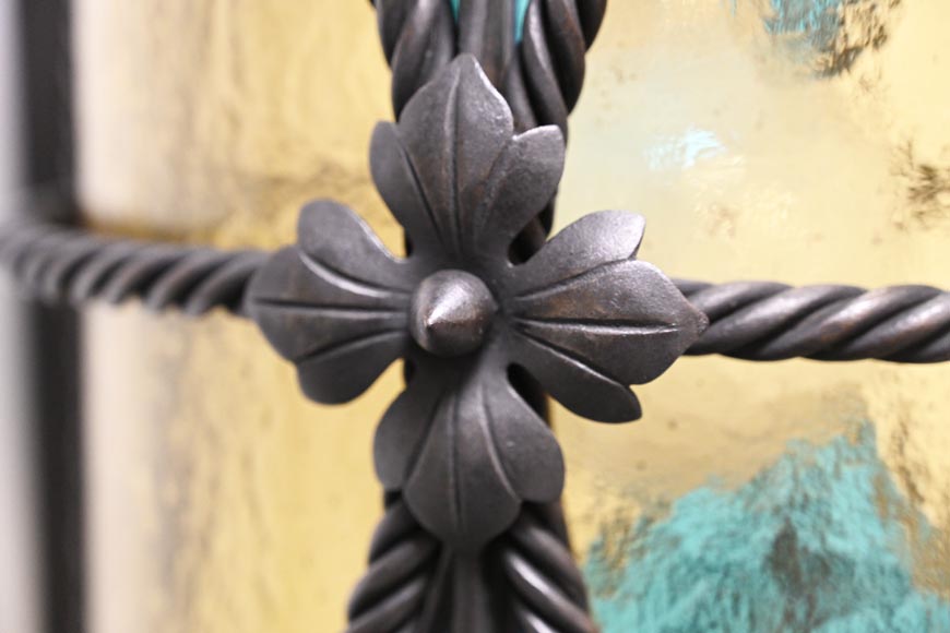 Pair of neo-Gothic lanterns with fleur-de-lis and dolphins, circa 1895 Pair of neo-Gothic lanterns with fleur-de-lis and dolphins, circa 1895-10