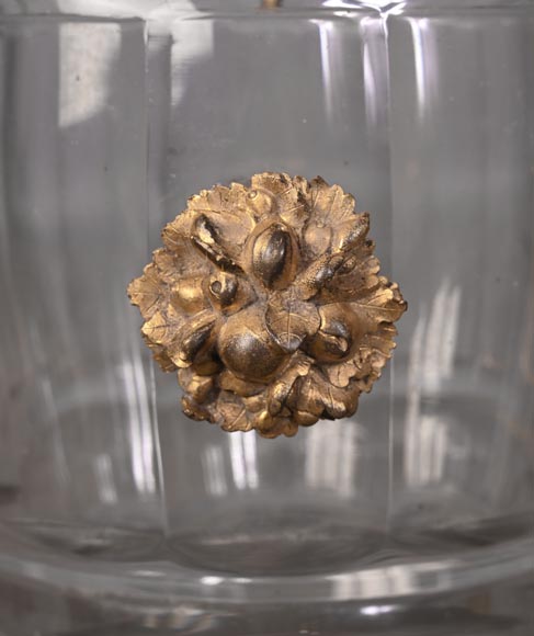 L’Escalier de Cristal (attributed to) Gilt-bronze liqueur barrel with its stand L’Escalier de Cristal (attributed to) Gilt-bronze liqueur barrel with its stand-5