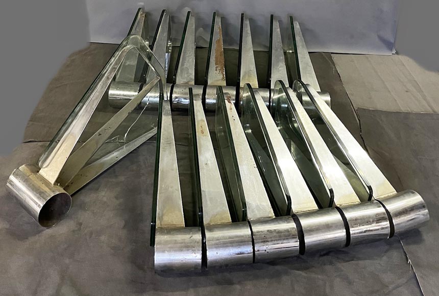 Spiral staircase in glass and chromed metal Spiral staircase in glass and chromed metal-10