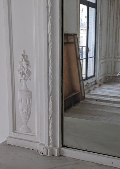 Louis XVI style rounded trumeau adorned with a garland of flowers Louis XVI style rounded trumeau adorned with a garland of flowers-6