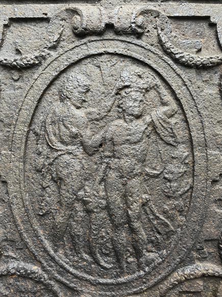 Renaissance fireback from the 16th century decorated with an agricultural scene Renaissance fireback from the 16th century decorated with an agricultural scene-1