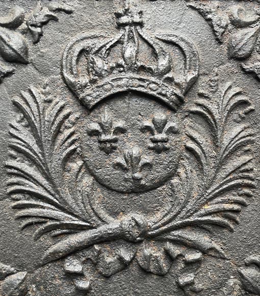 Fireback with the coat of arms of France from the 17th century Fireback with the coat of arms of France from the 17th century-2
