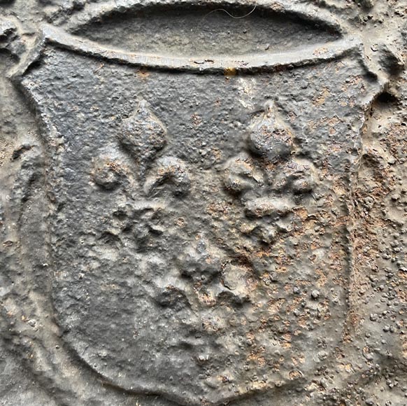 Fireback decorated with the coat of arms of France Fireback decorated with the coat of arms of France-3