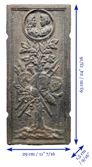 17th century fireback decorated with a warrior trophy surmounted by a medallion with a double portrait 17th century fireback decorated with a warrior trophy surmounted by a medallion with a double portrait-6