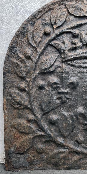 18th century fireback with three crowned lilies, symbols of the arms of France 18th century fireback with three crowned lilies, symbols of the arms of France-4