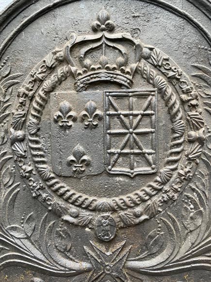 Fireback from the 17th century with the arms of France and Navarre Fireback from the 17th century with the arms of France and Navarre-1