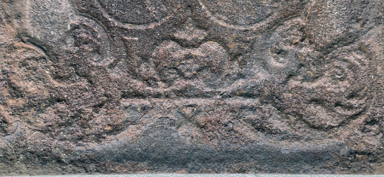 18th century fireback with two shields 18th century fireback with two shields-3